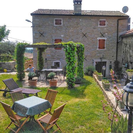 بوجي Al Merlo Olivo, Rural Istrian House المظهر الخارجي الصورة