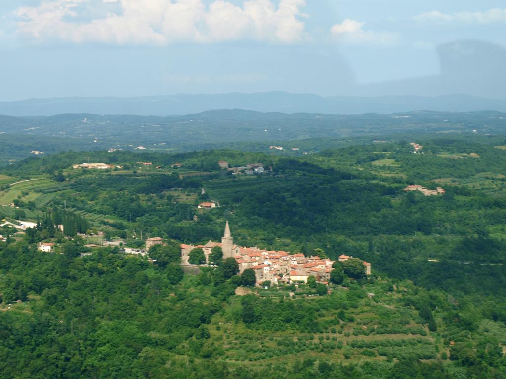 بوجي Al Merlo Olivo, Rural Istrian House المظهر الخارجي الصورة