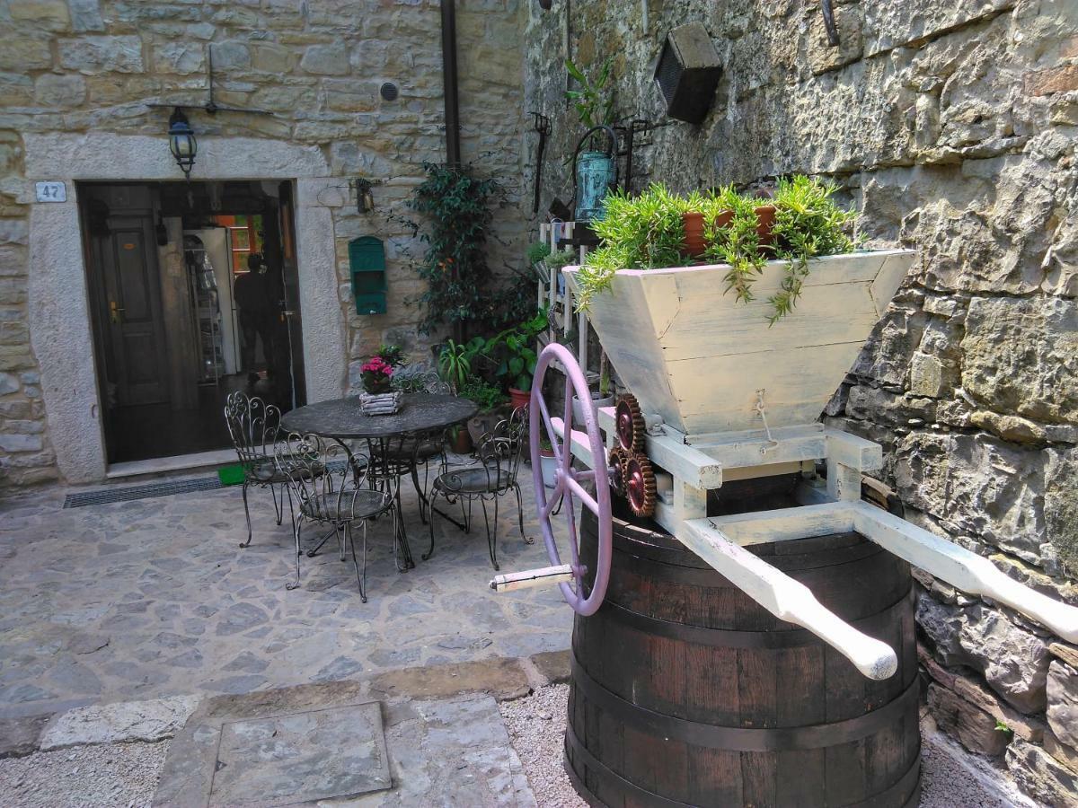 بوجي Al Merlo Olivo, Rural Istrian House المظهر الخارجي الصورة